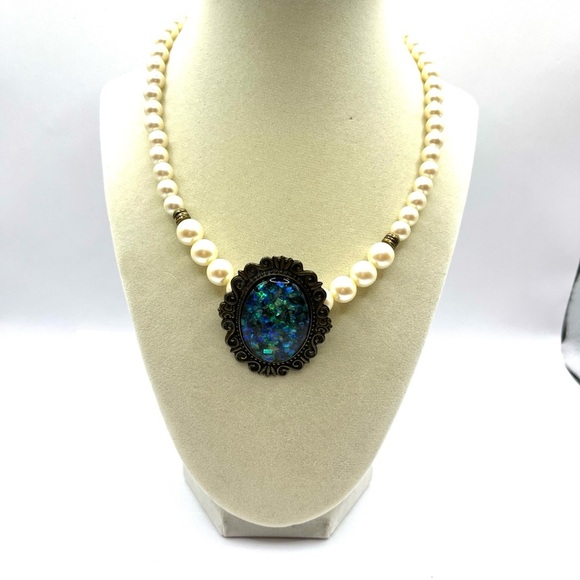 Pearl Necklace with Large Blue-Green
Pendant with Specks Statement Victorian - Picture 11 of 13
